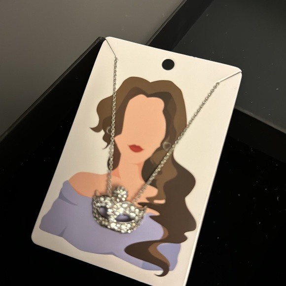 Great Deal Gorgeous Necklace - Picture 2 of 2